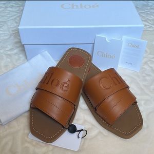 CHLOÉ Flat Sandals Woman Brown